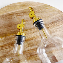 Load image into Gallery viewer, Chunky Glass Oil/Vinegar Pourer Bottle With White Personalised Label