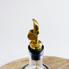 Load image into Gallery viewer, Chunky Glass Oil/Vinegar Pourer Bottle With White Personalised Label