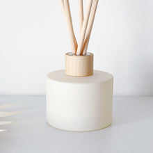 Load image into Gallery viewer, Matt Ivory Glass Diffuser Bottle And Reeds