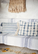 Load image into Gallery viewer, Woven Water Hyacinth Wall Hanging with Pole