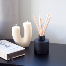 Load image into Gallery viewer, Matt Black Glass Diffuser Bottle And Reeds