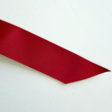 Load image into Gallery viewer, 6 x A4 Luxury Red Gift Boxes With Magnetic Closure &amp; Tie Ribbon
